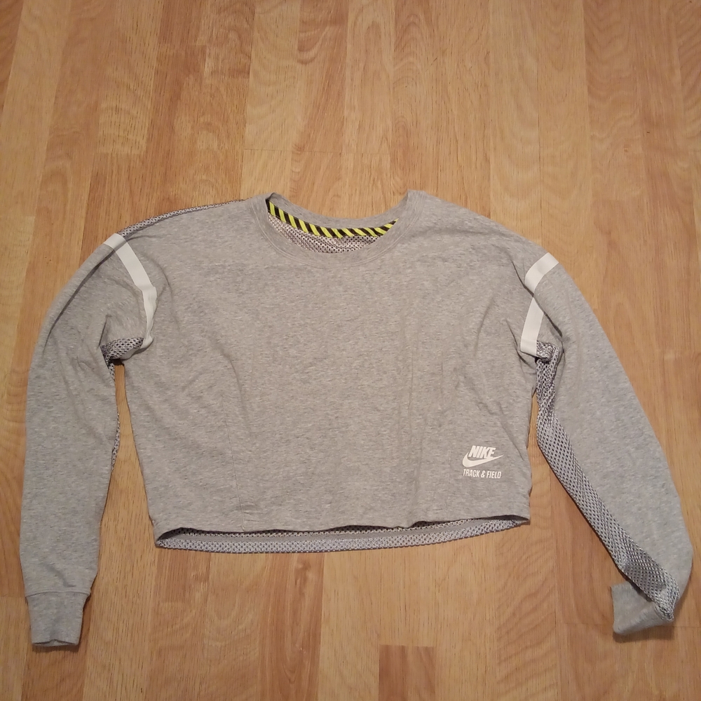Nike Women's Gray Cropped Sweater Size M